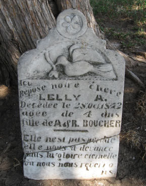 Lelly A. Boucher's headstone in Riverdale Cemetery